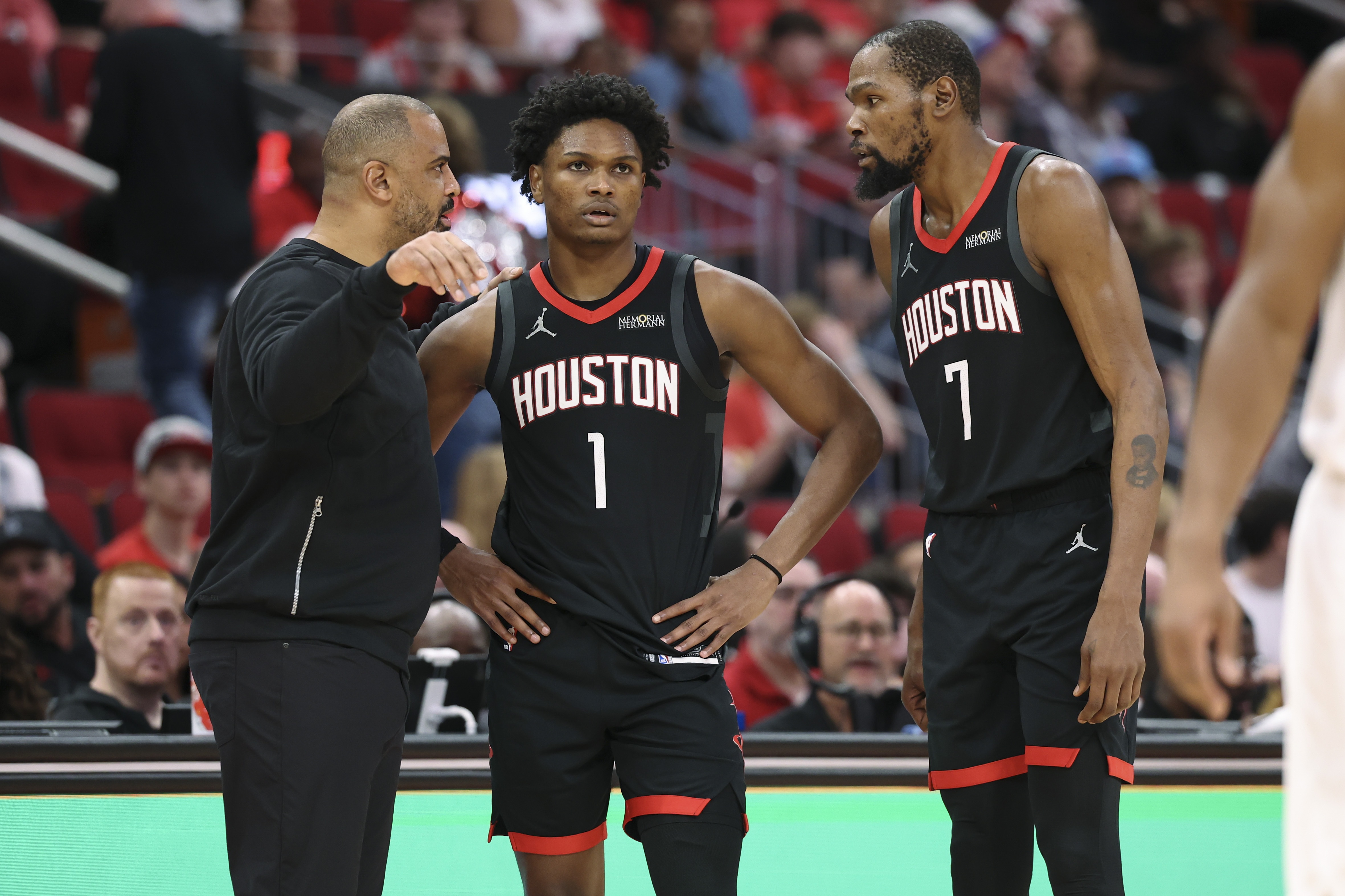 皮尔斯：火箭常规赛蒙混过关 无控卫软肋在季后赛彻底暴露