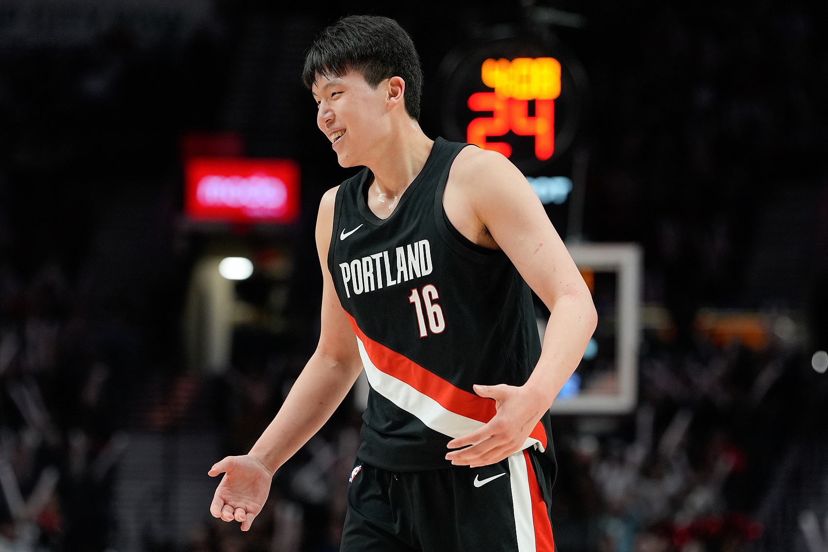杨瀚森：NBA与CBA都强调团结协作 体育无国界