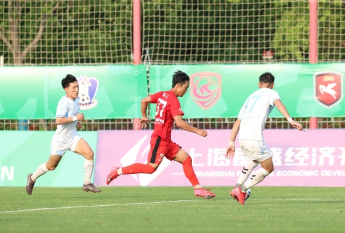 王逸伟贴地斩定胜局,上海海港富盛经开1-0兰州陇原竞技 王逸伟贴地斩定胜局,上海海港富盛经开1-0兰州陇原竞技